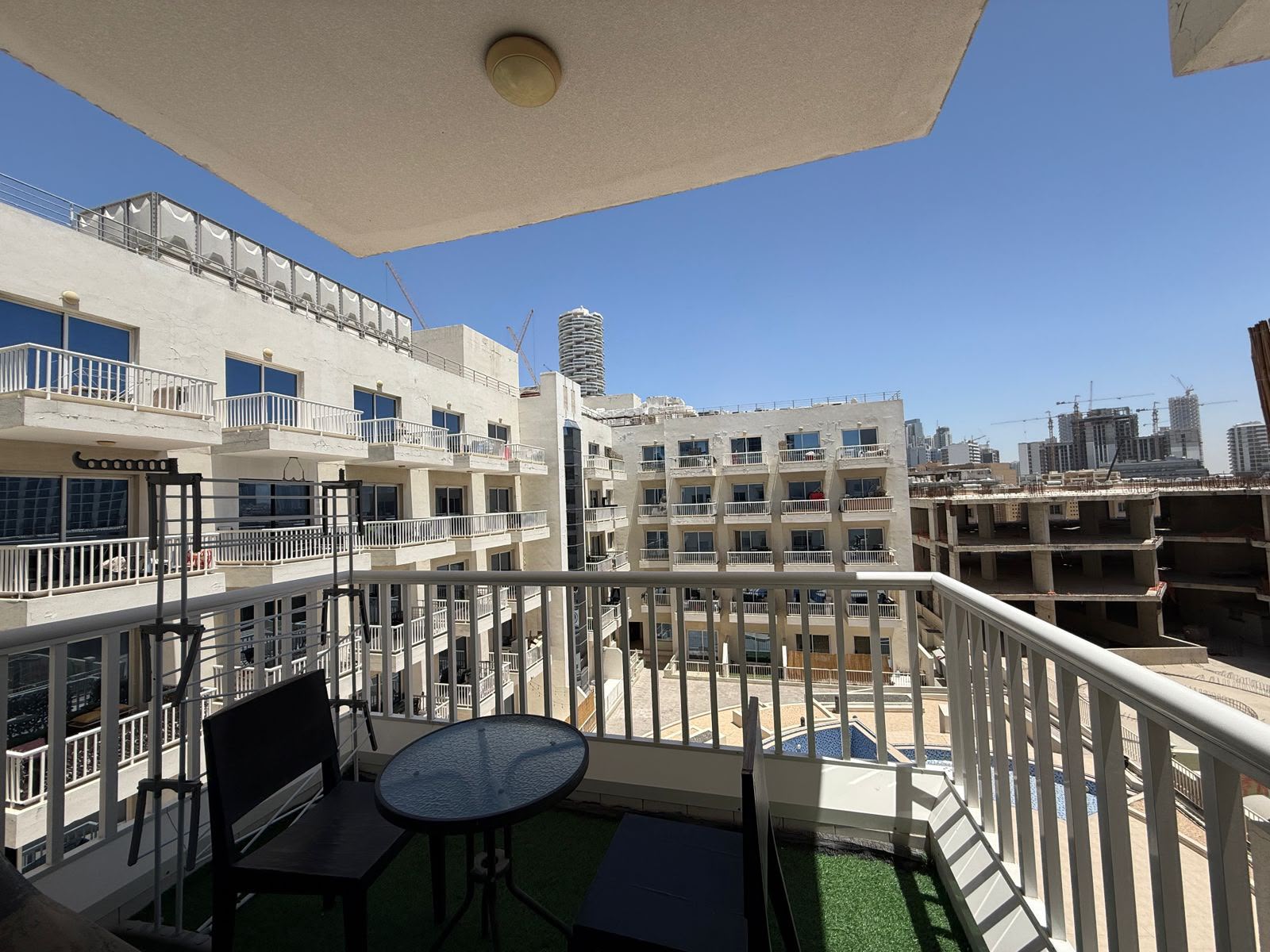 Knightbridge Court
